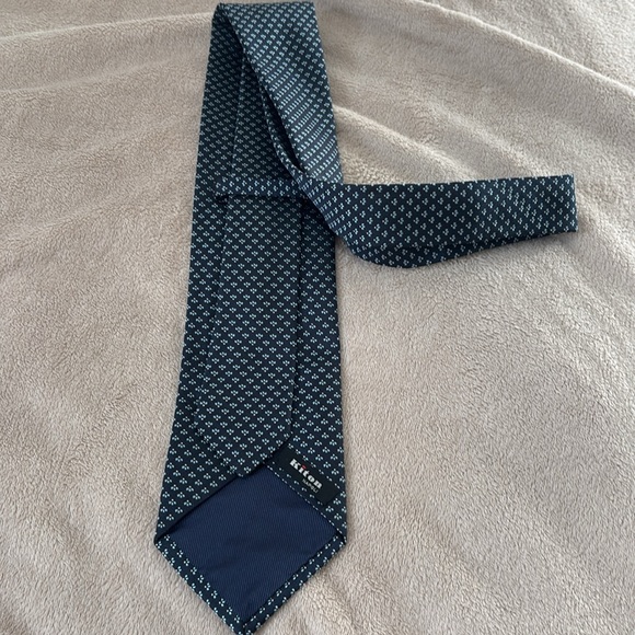 Kiton - Picture 2 of 2